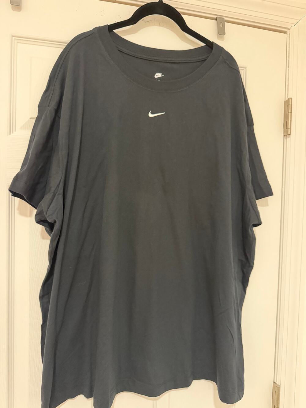 Nike - Women's Plus - Oversized Loose Short-Sleeve T-Shirt - 2X - Black